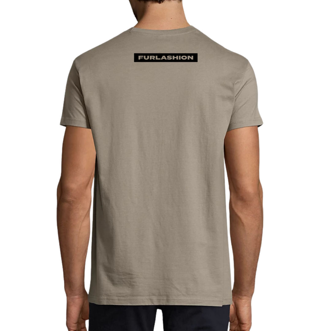 T-shirt FURLASHION x Average Furlan Guy MIOR LA VIE A GJATS, CHE LASSASI COME CJANS - 100% cotone colore light grey