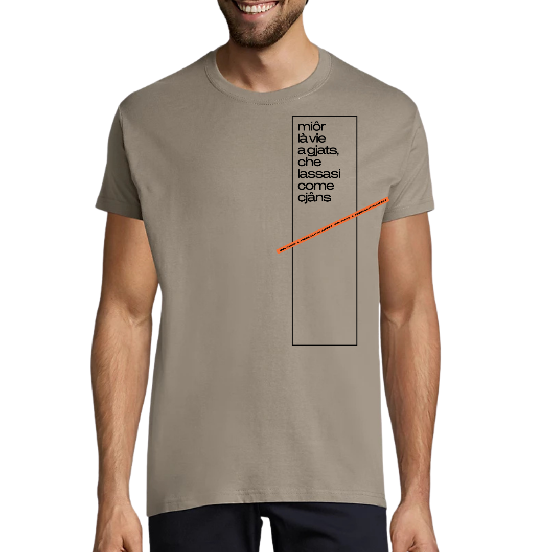 T-shirt FURLASHION x Average Furlan Guy MIOR LA VIE A GJATS, CHE LASSASI COME CJANS - 100% cotone colore light grey